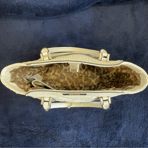 White Guess satchel bag - Picture 4 of 4